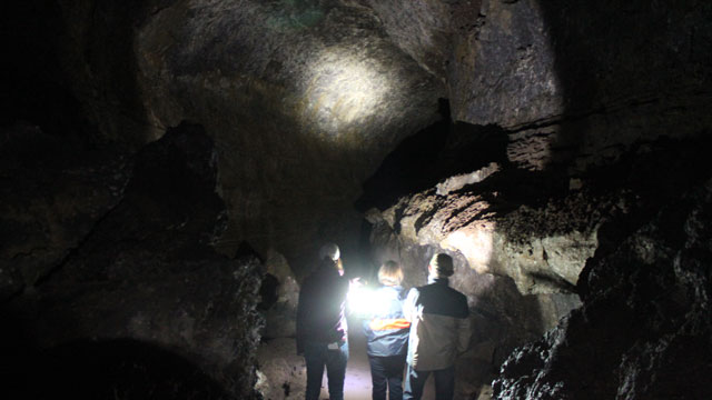15.06.10-Lava-Cave-(14)
